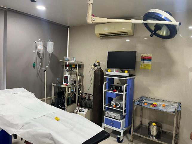 Hygienic urethral stricture treatment facility with modern equipment